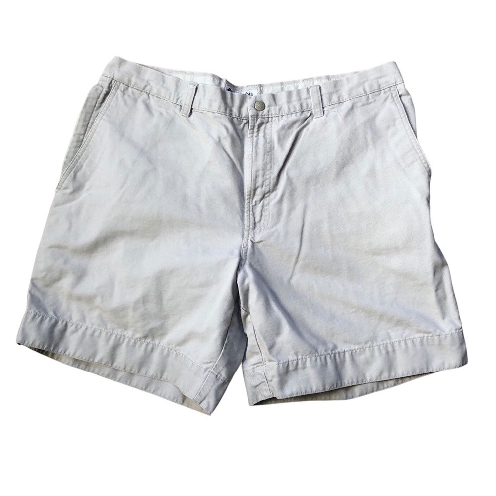 Columbia men khaki chino shorts Size 38 waist